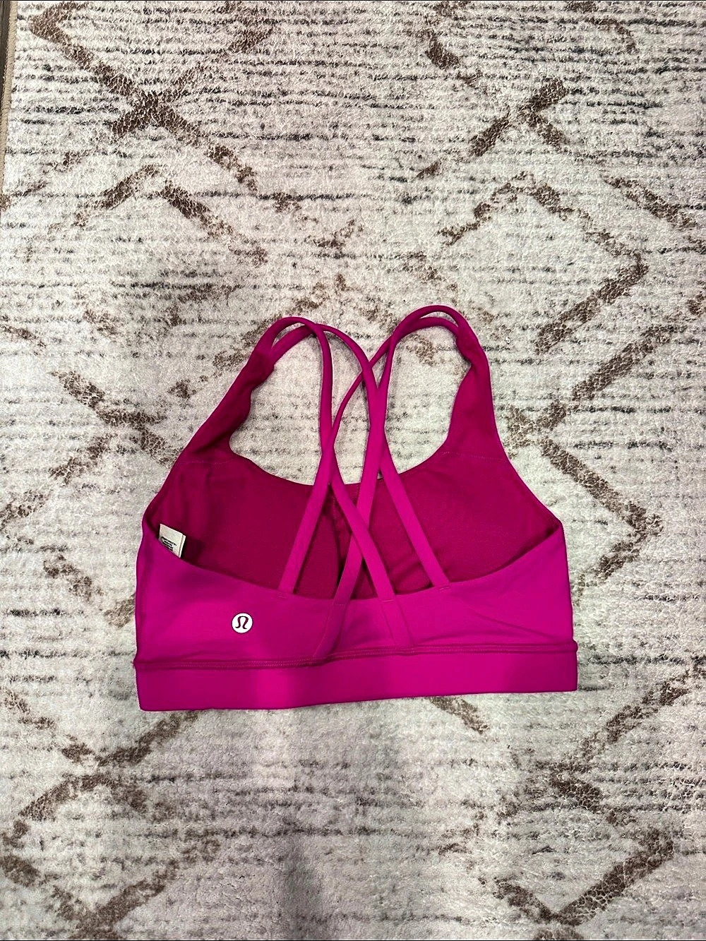 lululemon Free to Be Serene Bra *Light Support, hit Pink Size 6